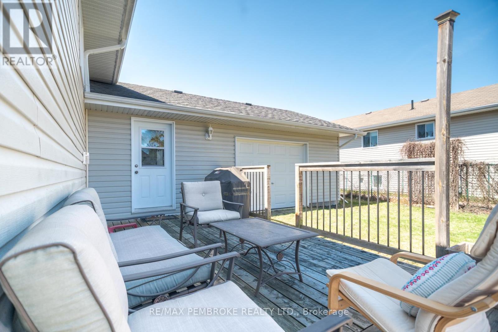 50 Spruce Street, Petawawa, Ontario  K8H 3S4 - Photo 39 - X13056082