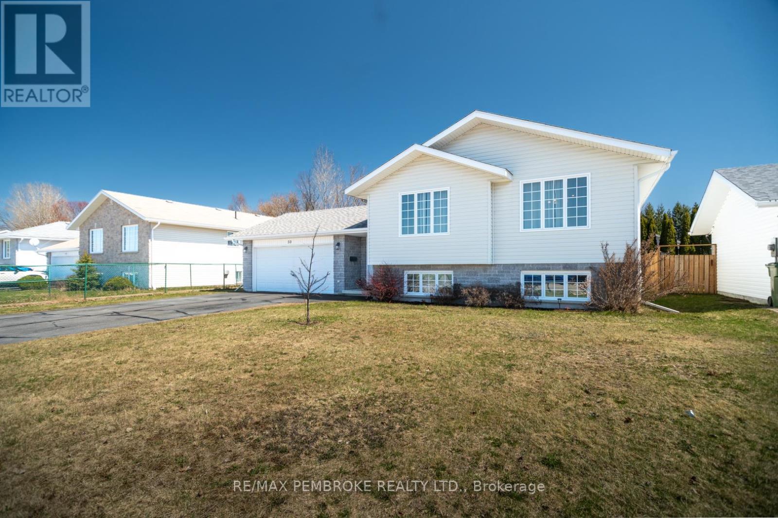 50 Spruce Street, Petawawa, Ontario  K8H 3S4 - Photo 42 - X13056082