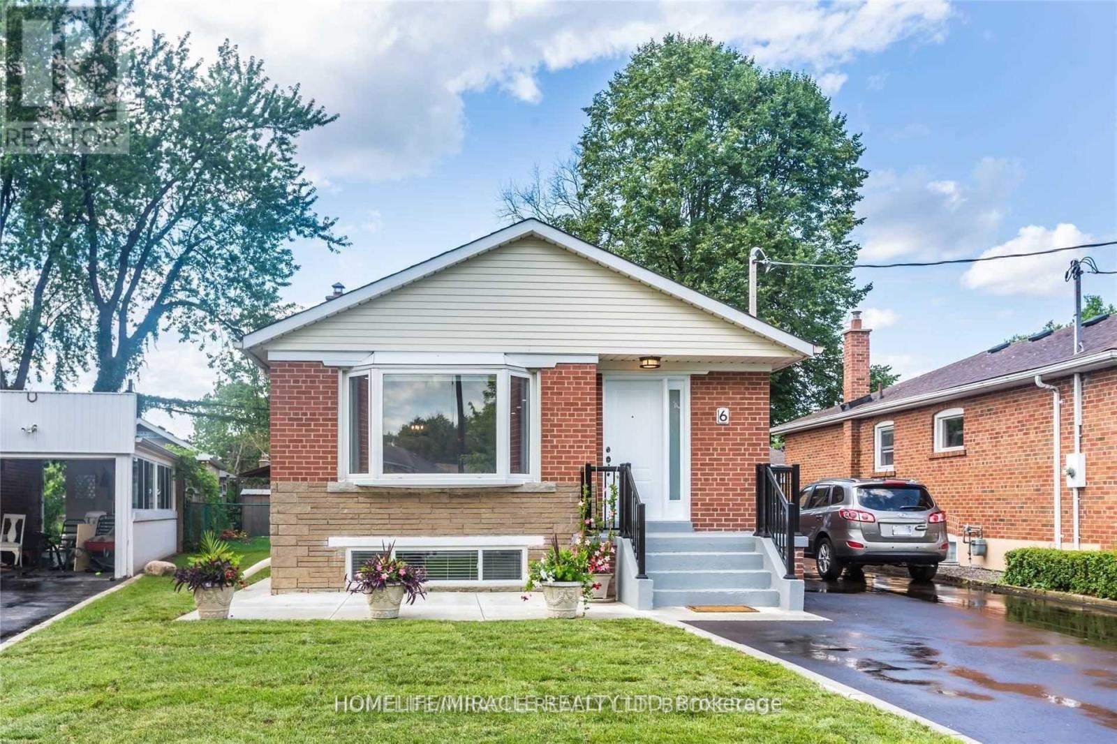 6 KELLS AVENUE, Toronto, Ontario