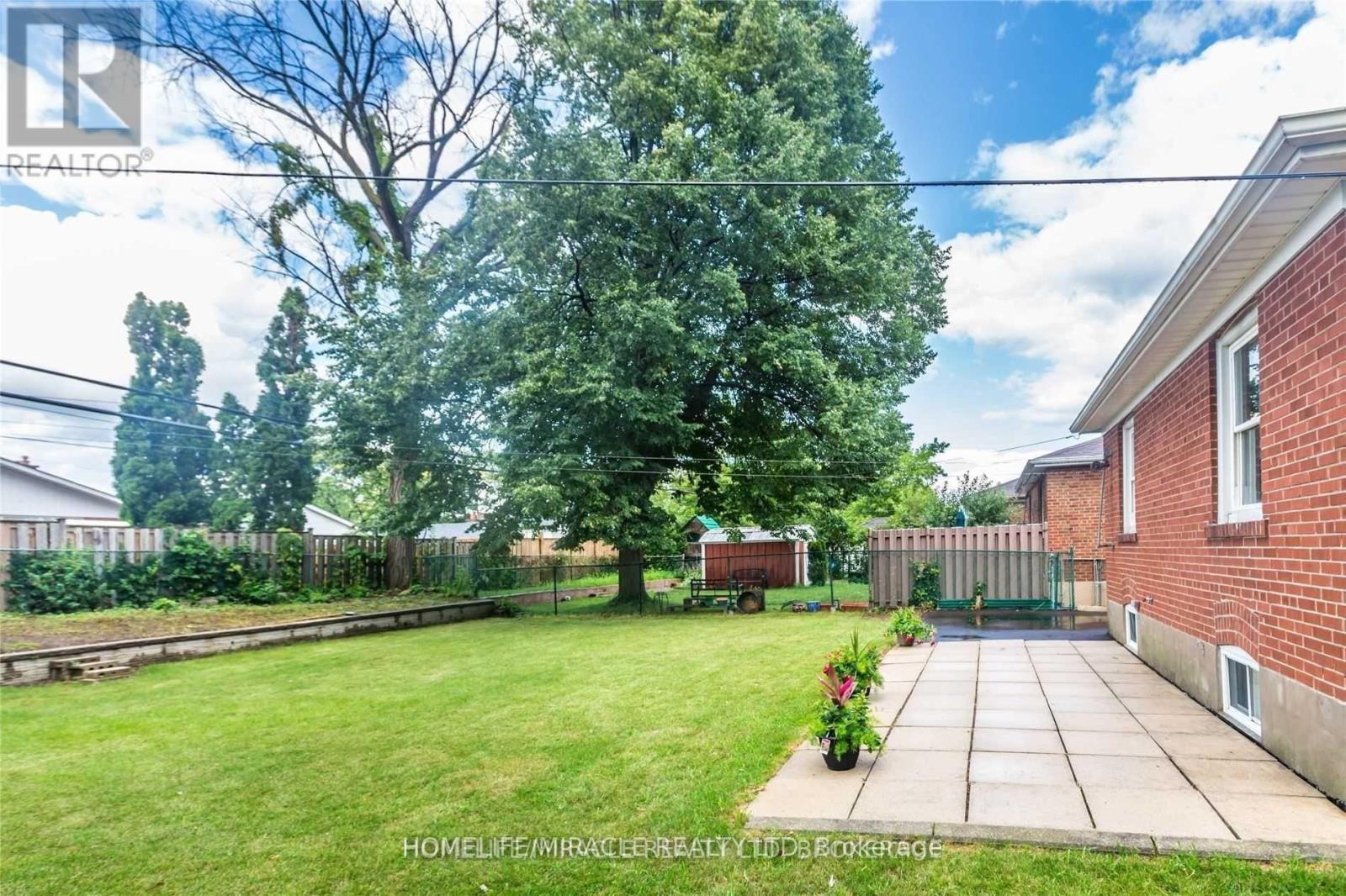 6 Kells Avenue, Toronto, Ontario  M1K 4W5 - Photo 11 - E13055996