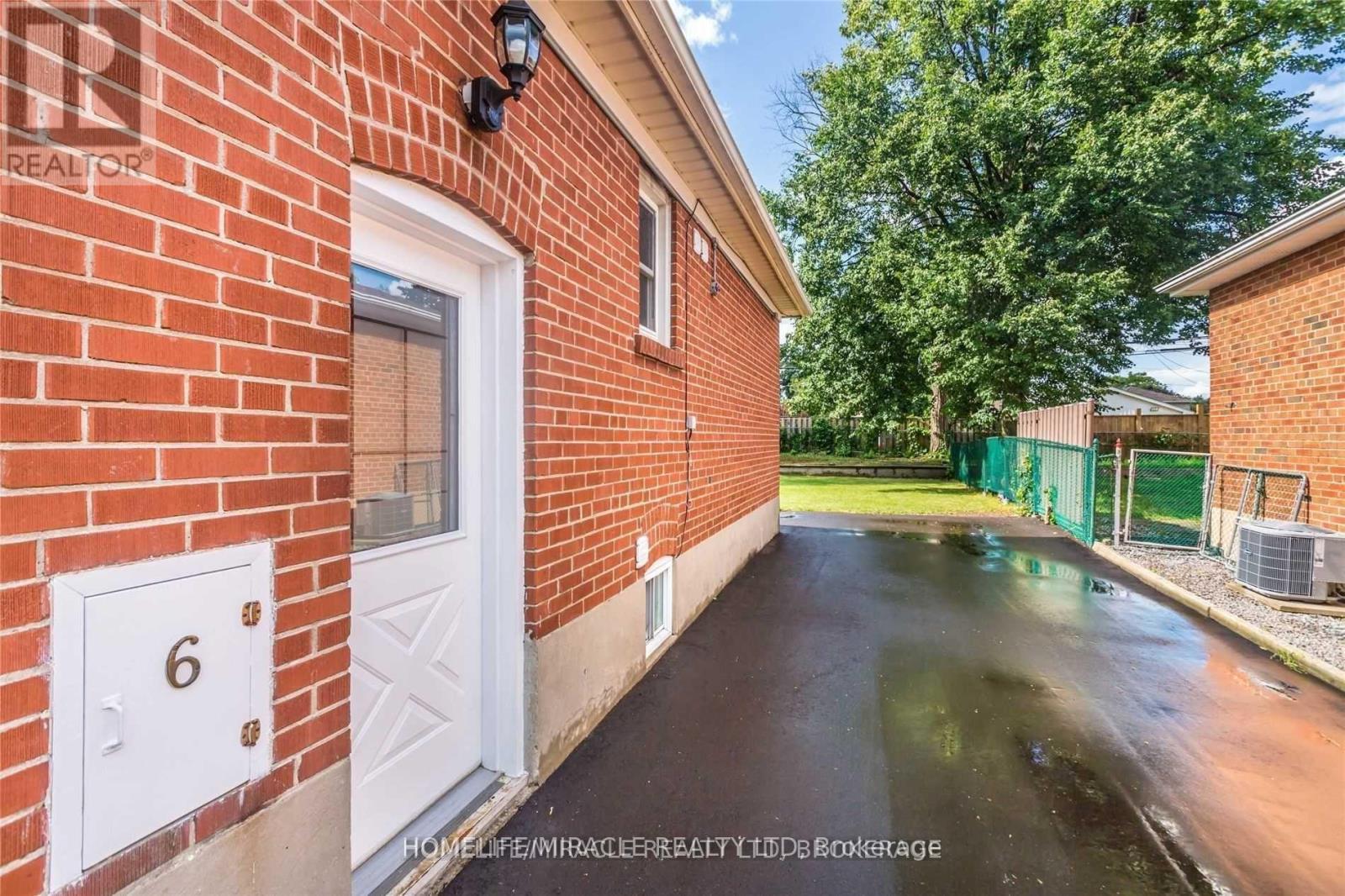 6 Kells Avenue, Toronto, Ontario  M1K 4W5 - Photo 9 - E13055996