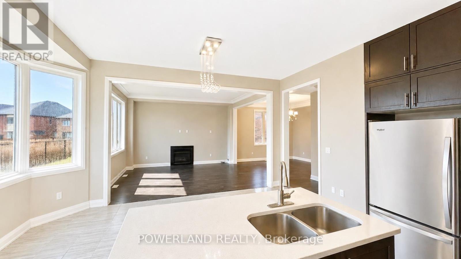 9 CYPRUS GLEN, East Gwillimbury, Ontario