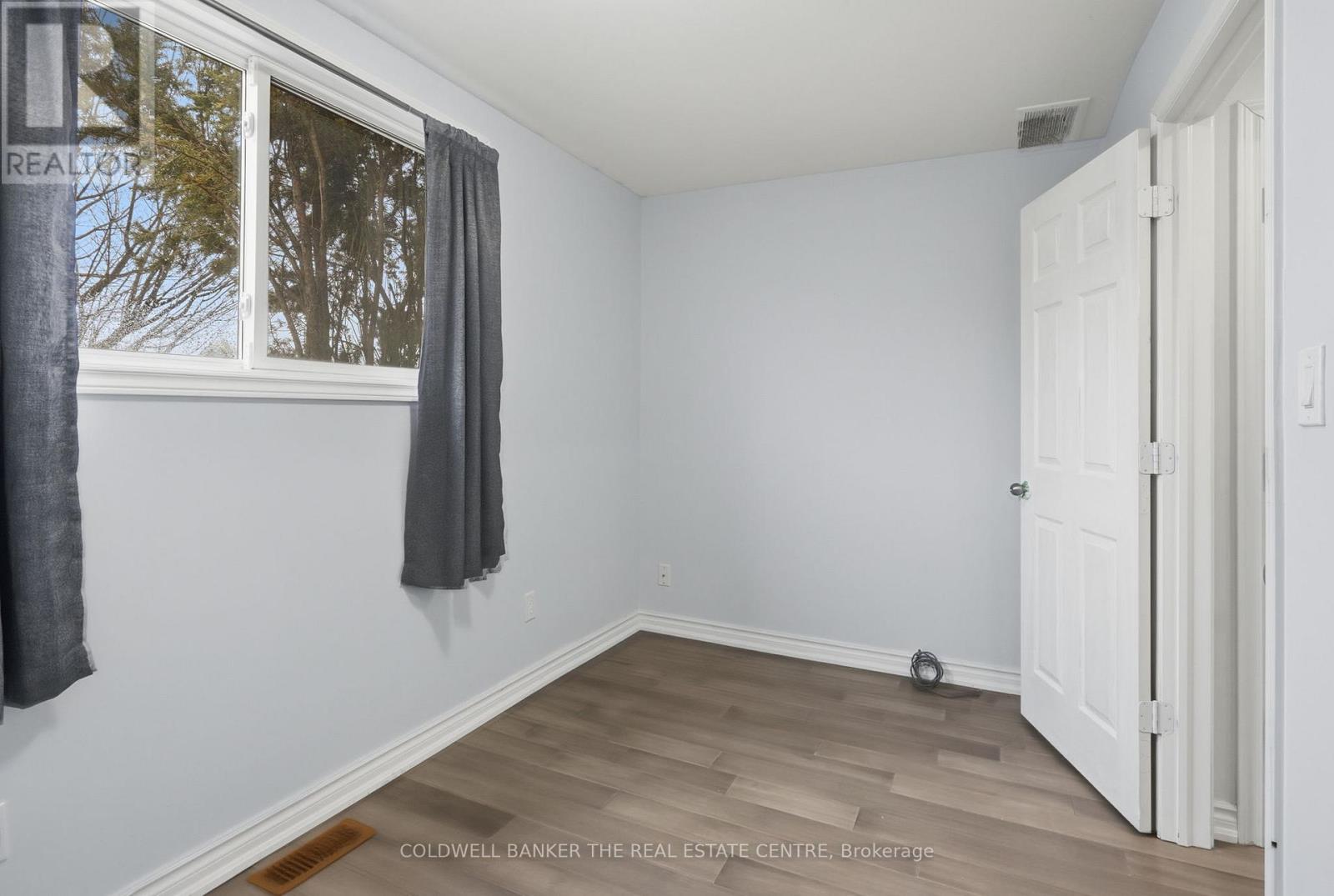 749 Innisfil Beach Road, Innisfil, Ontario  L9S 4E4 - Photo 17 - N13056022