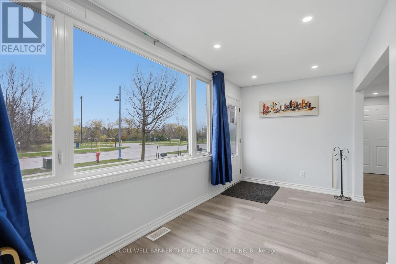 749 Innisfil Beach Road, Innisfil, Ontario  L9S 4E4 - Photo 5 - N13056022