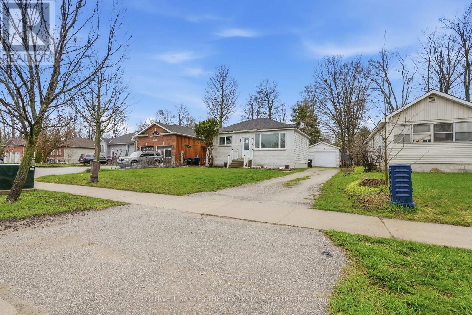 749 INNISFIL BEACH ROAD, Innisfil, Ontario
