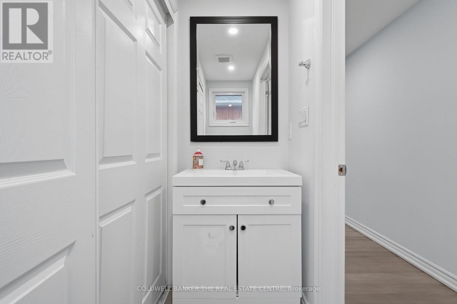 749 Innisfil Beach Road, Innisfil, Ontario  L9S 4E4 - Photo 18 - N13056024