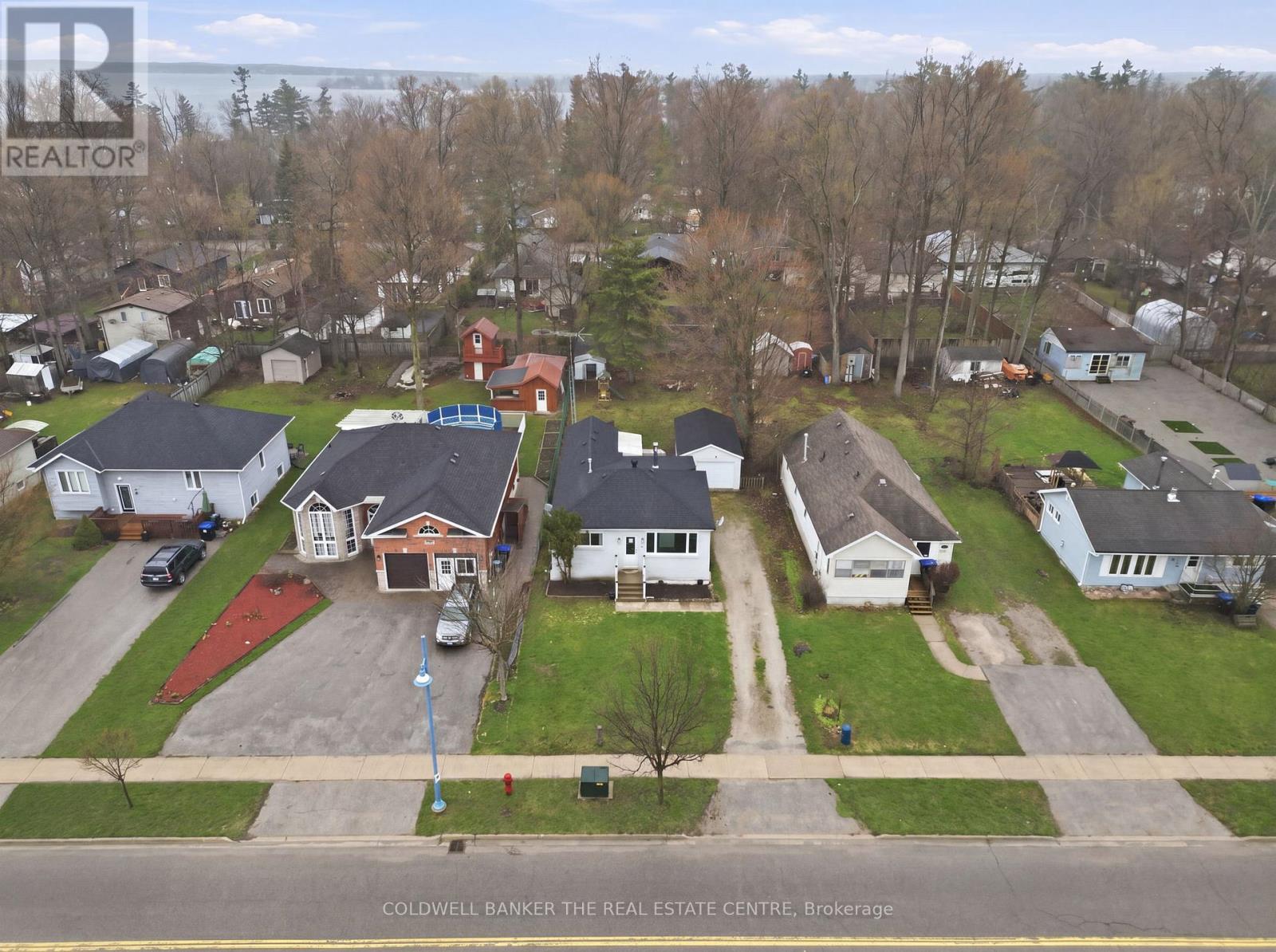 749 Innisfil Beach Road, Innisfil, Ontario  L9S 4E4 - Photo 2 - N13056024