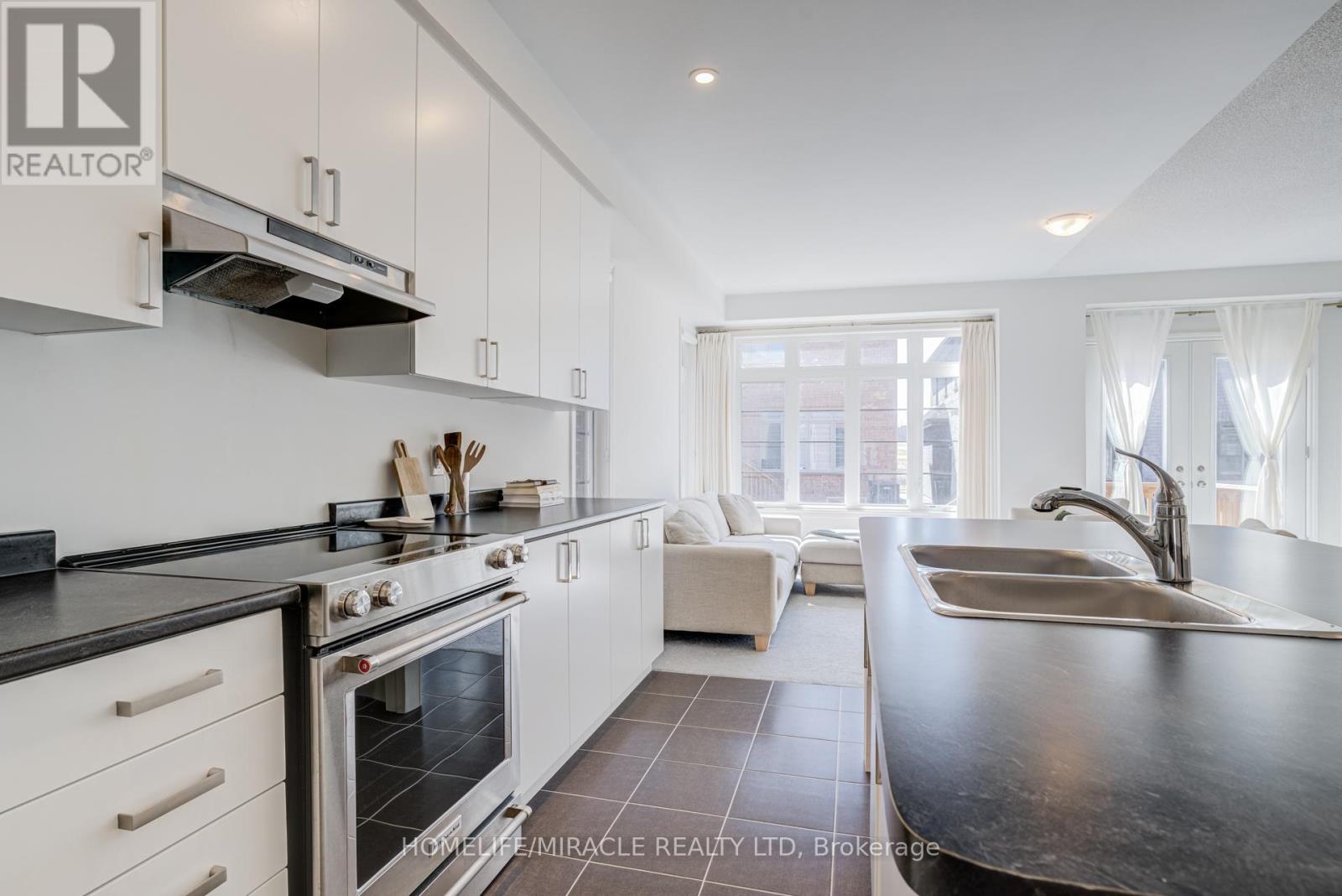 14 Sassafras Road, Springwater, Ontario  L9X 2C6 - Photo 10 - S13055994