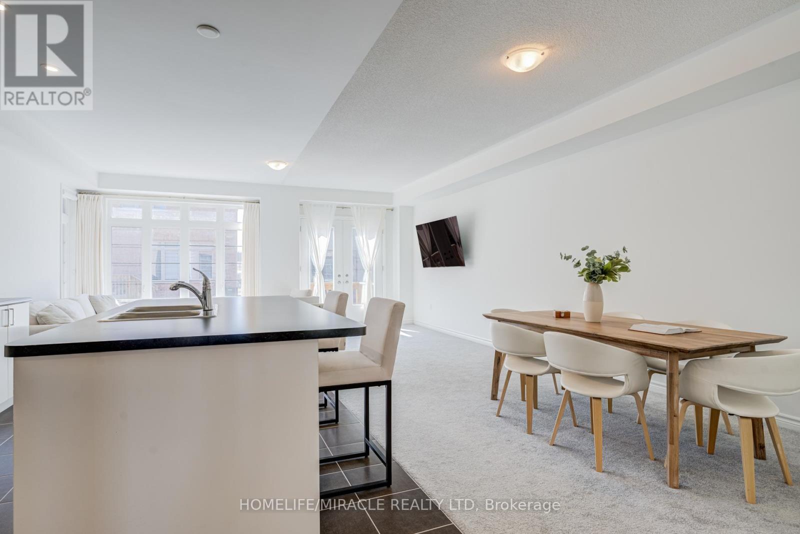 14 Sassafras Road, Springwater, Ontario  L9X 2C6 - Photo 12 - S13055994