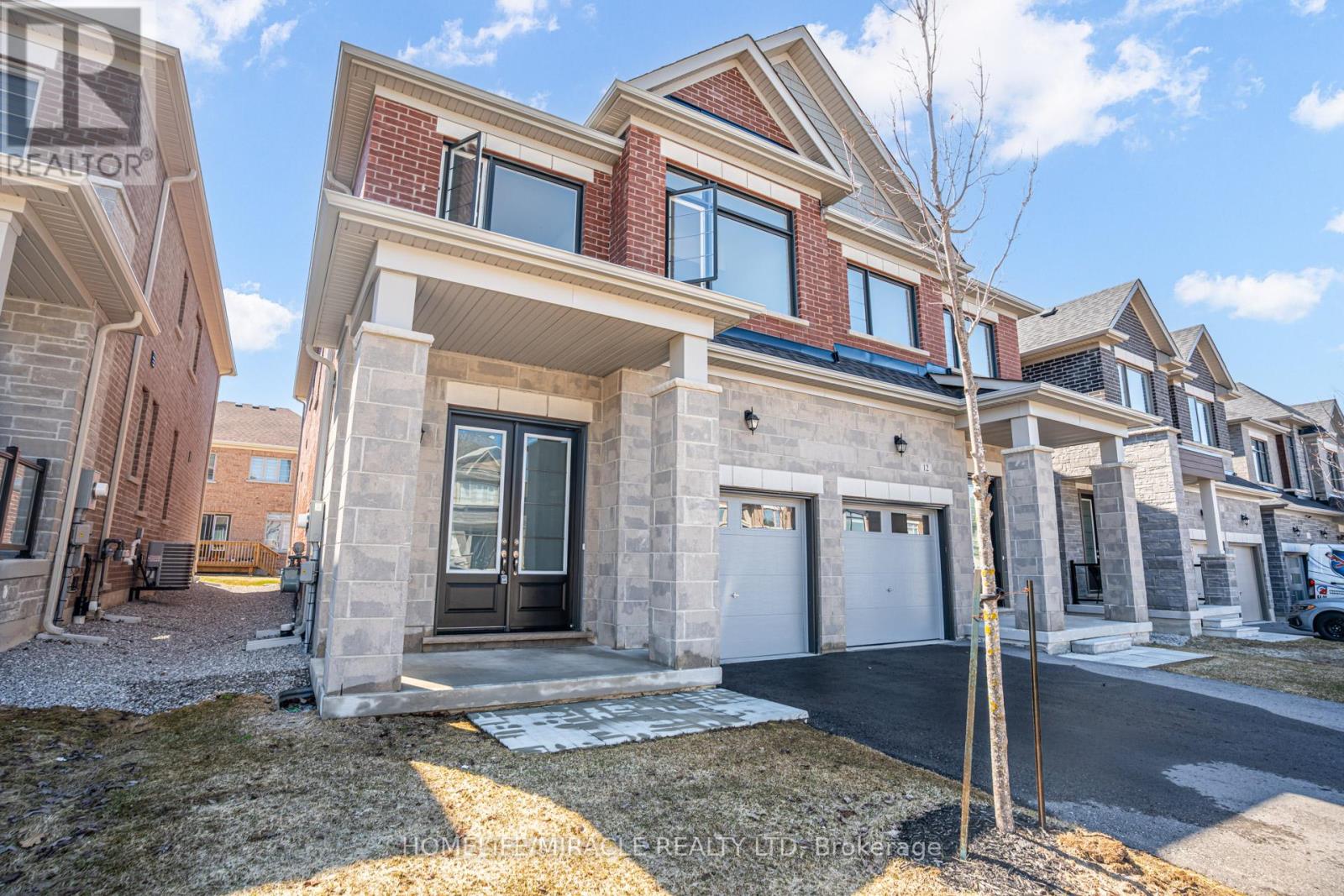 14 Sassafras Road, Springwater, Ontario  L9X 2C6 - Photo 2 - S13055994