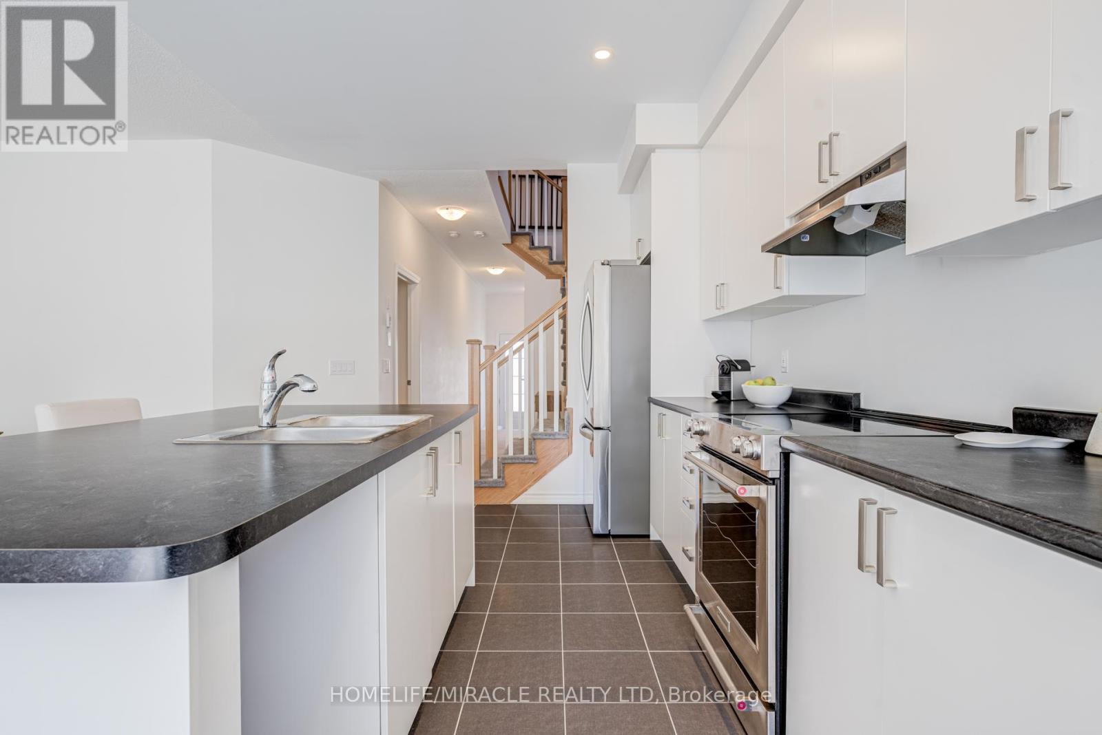 14 Sassafras Road, Springwater, Ontario  L9X 2C6 - Photo 9 - S13055994