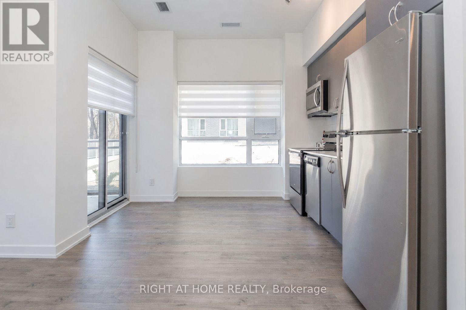 109 - 56 Lakeside Terrace, Barrie, Ontario  L4M 4B9 - Photo 5 - S13056040