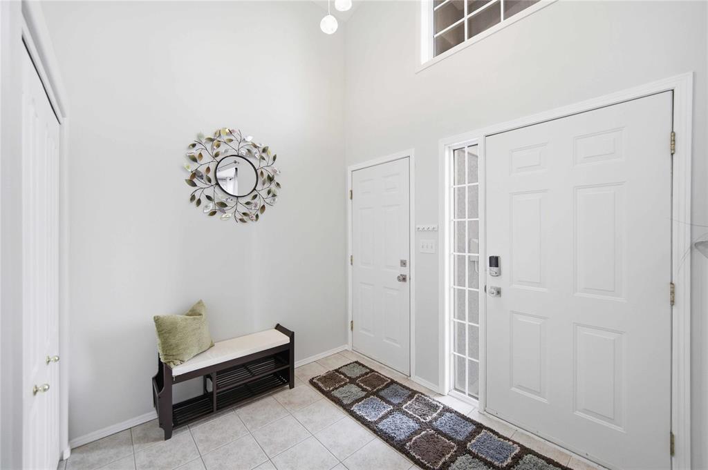 50 Ivy Lea Court, Winnipeg, Manitoba  R3Y 1V6 - Photo 3 - 202608299