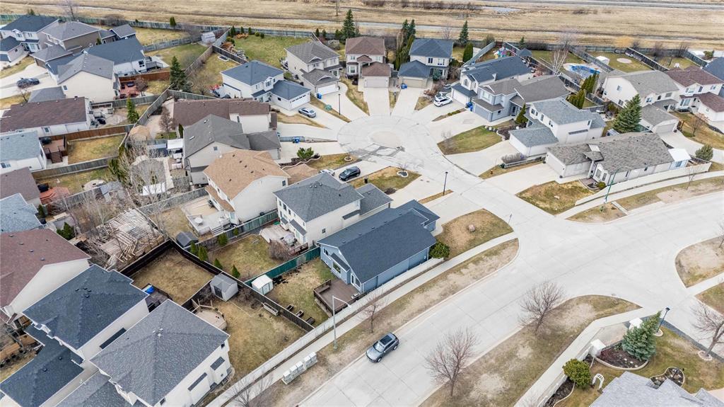50 Ivy Lea Court, Winnipeg, Manitoba  R3Y 1V6 - Photo 49 - 202608299