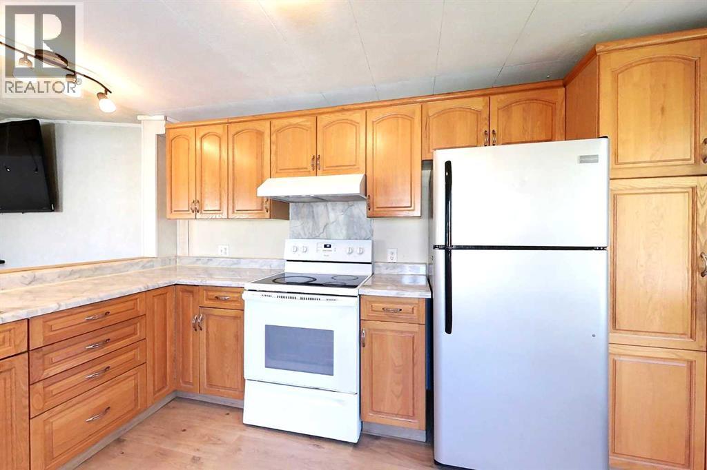 1305 11 Street Se, Slave Lake, Alberta  T0G 2A3 - Photo 2 - A2306109