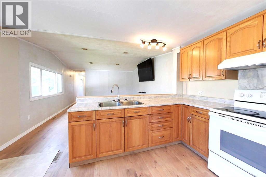 1305 11 Street Se, Slave Lake, Alberta  T0G 2A3 - Photo 3 - A2306109