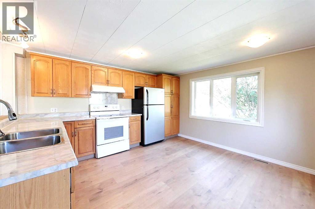 1305 11 Street Se, Slave Lake, Alberta  T0G 2A3 - Photo 4 - A2306109