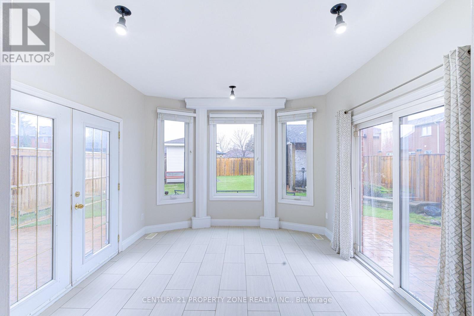 4 Compton Court, Caledon, Ontario  L7E 1L4 - Photo 16 - W13056010