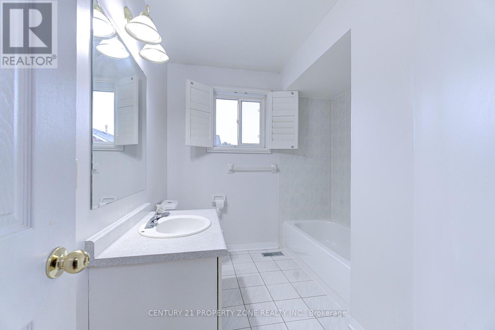 4 Compton Court, Caledon, Ontario  L7E 1L4 - Photo 32 - W13056010