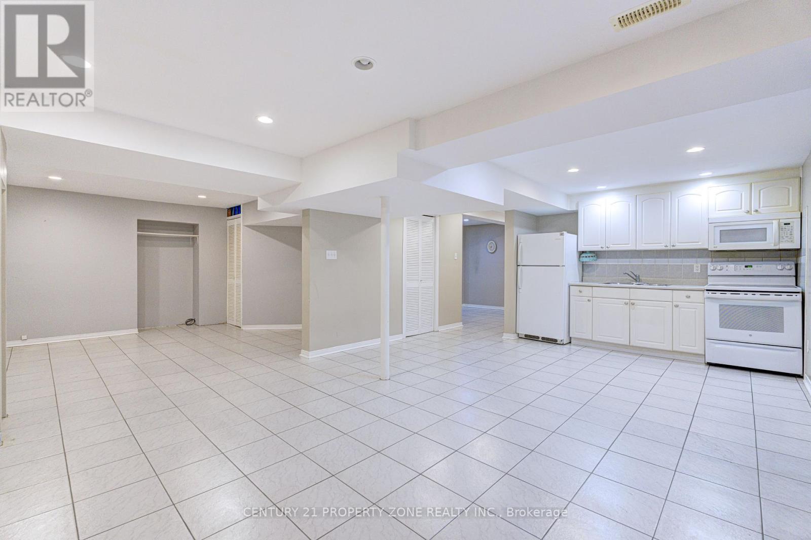 4 Compton Court, Caledon, Ontario  L7E 1L4 - Photo 35 - W13056010