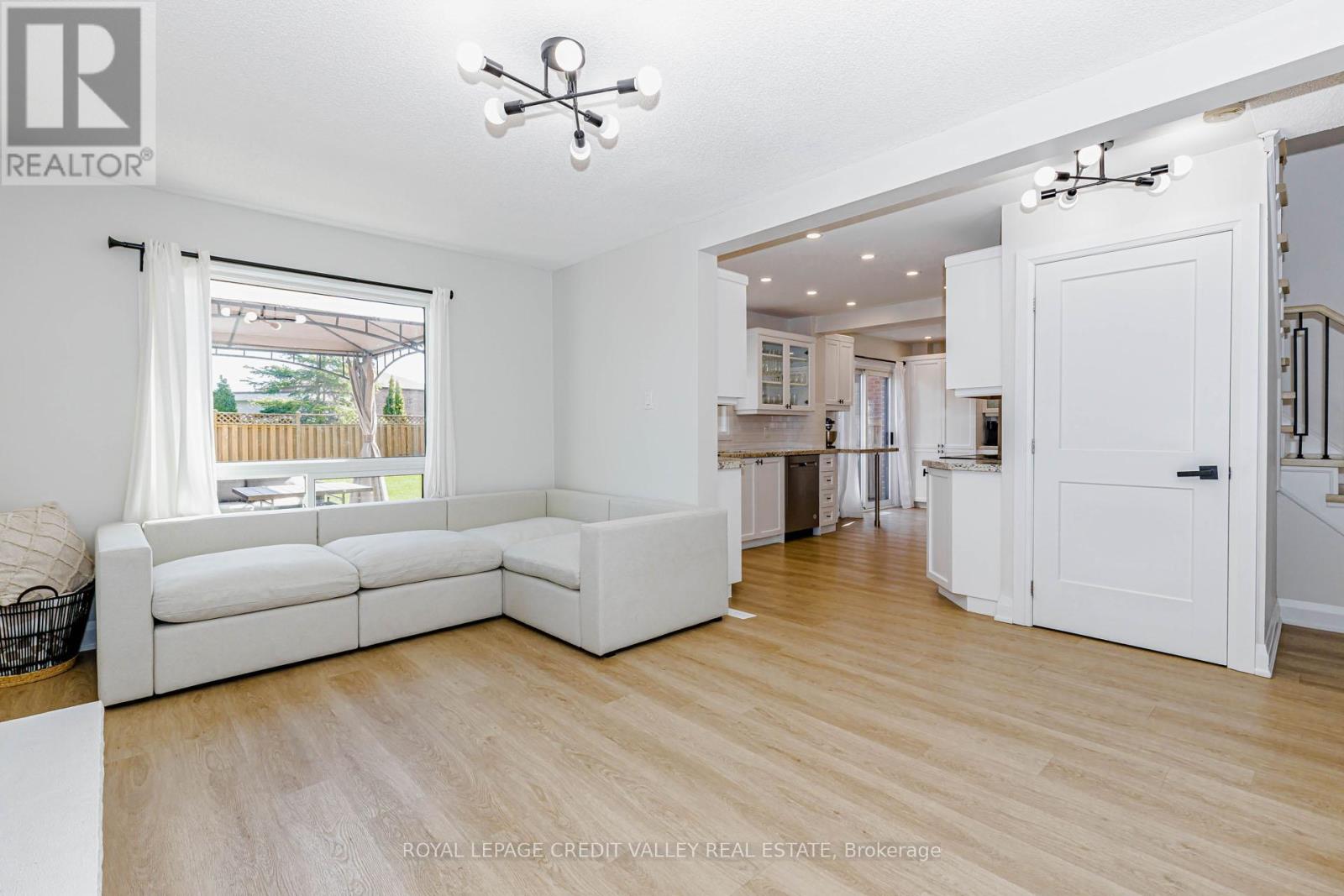 85 Derose Avenue, Caledon, Ontario  L7E 1A6 - Photo 10 - W13056060