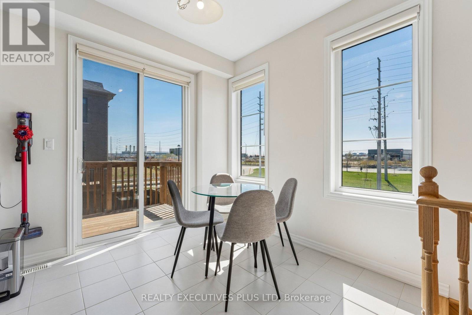 12 Vestry Way, Brampton, Ontario  L6P 4N8 - Photo 15 - W13056066