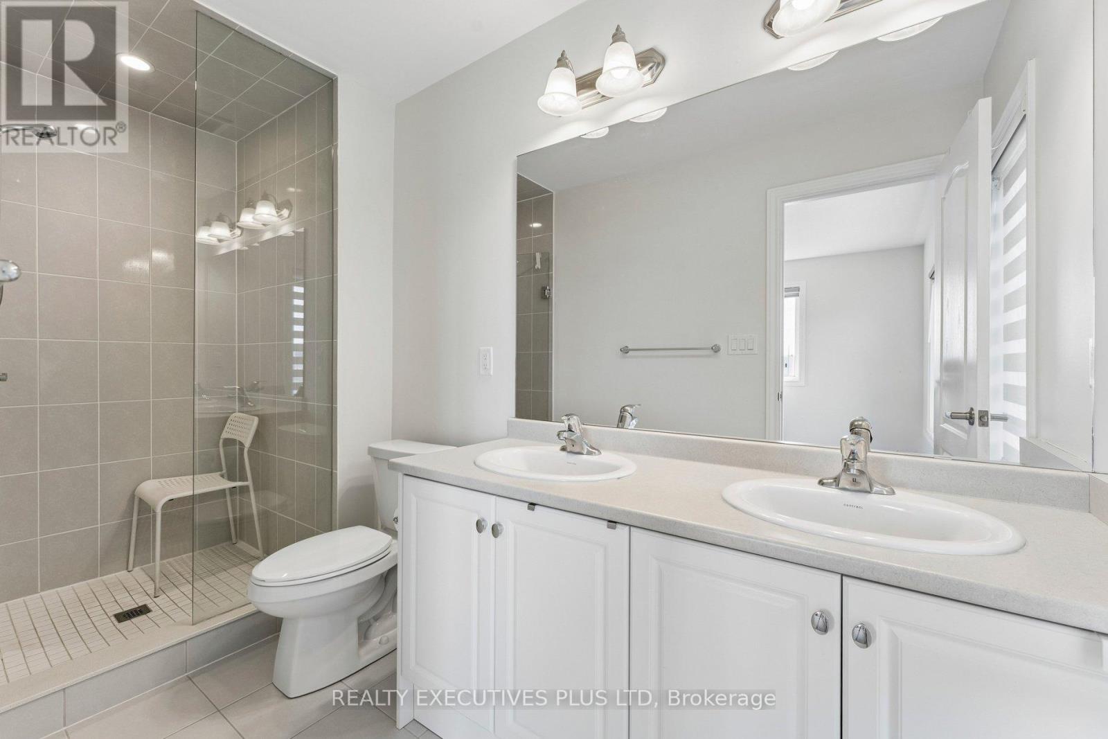 12 Vestry Way, Brampton, Ontario  L6P 4N8 - Photo 32 - W13056066