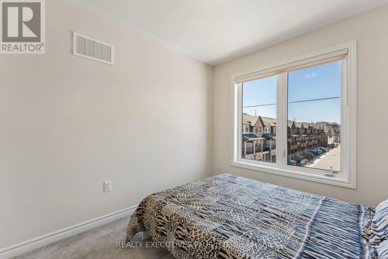 12 Vestry Way, Brampton, Ontario  L6P 4N8 - Photo 35 - W13056066