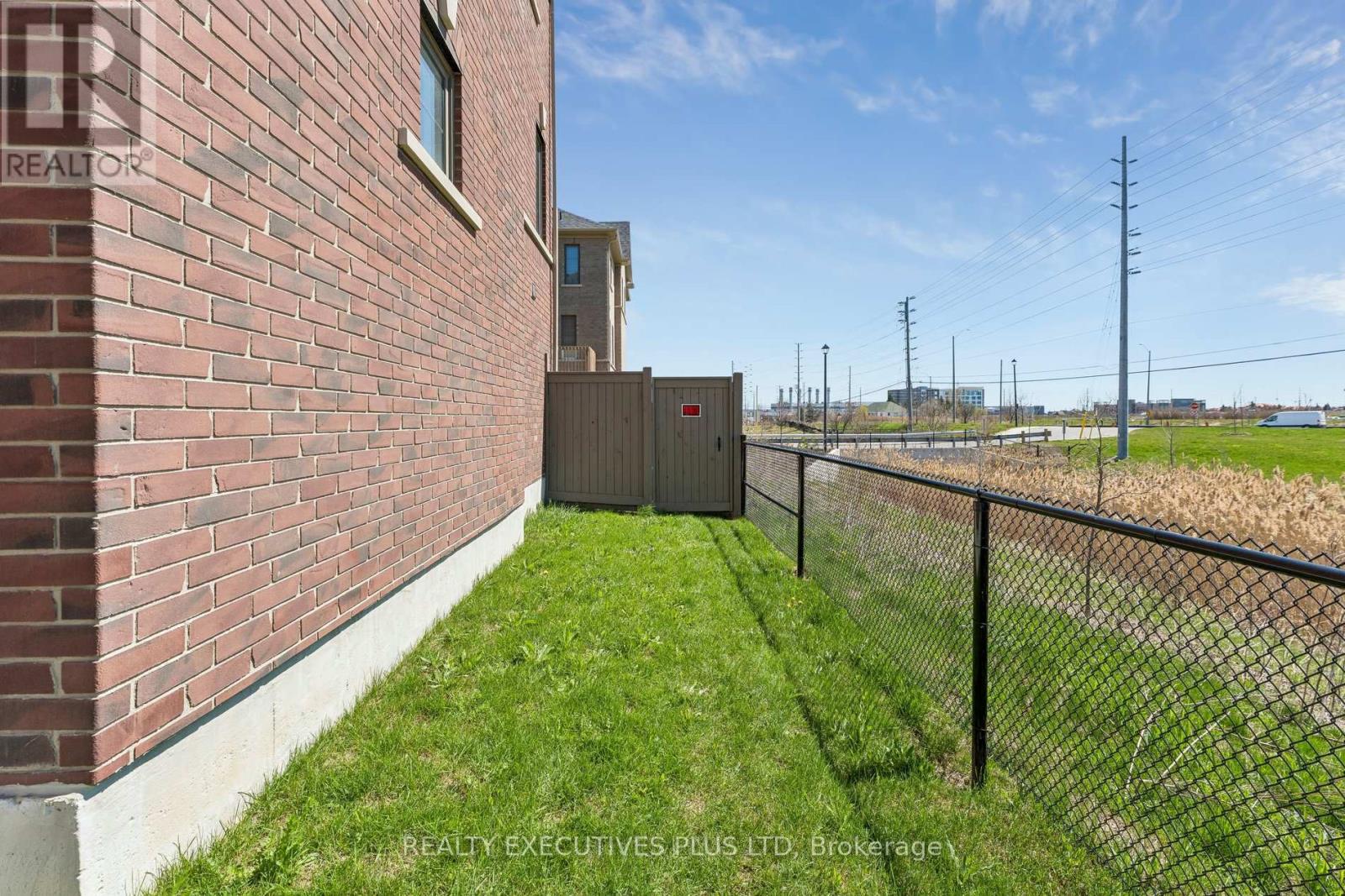 12 Vestry Way, Brampton, Ontario  L6P 4N8 - Photo 47 - W13056066