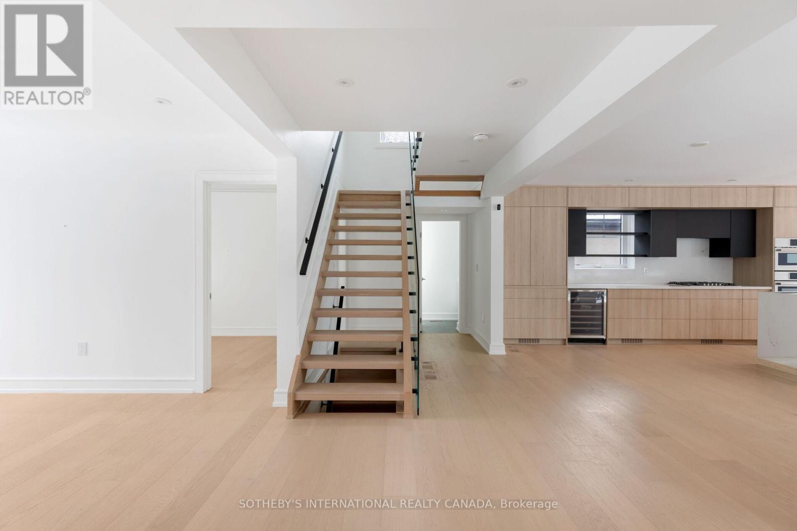 159 Humbervale Boulevard, Toronto, Ontario  M8Y 3P9 - Photo 3 - W13056070