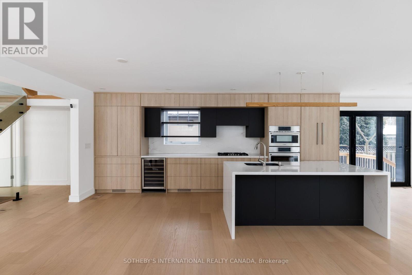 159 Humbervale Boulevard, Toronto, Ontario  M8Y 3P9 - Photo 7 - W13056070