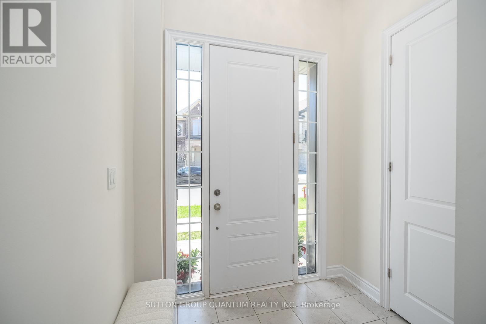 58 William Crawley Way, Oakville, Ontario  L6H 0Y8 - Photo 2 - W13056076