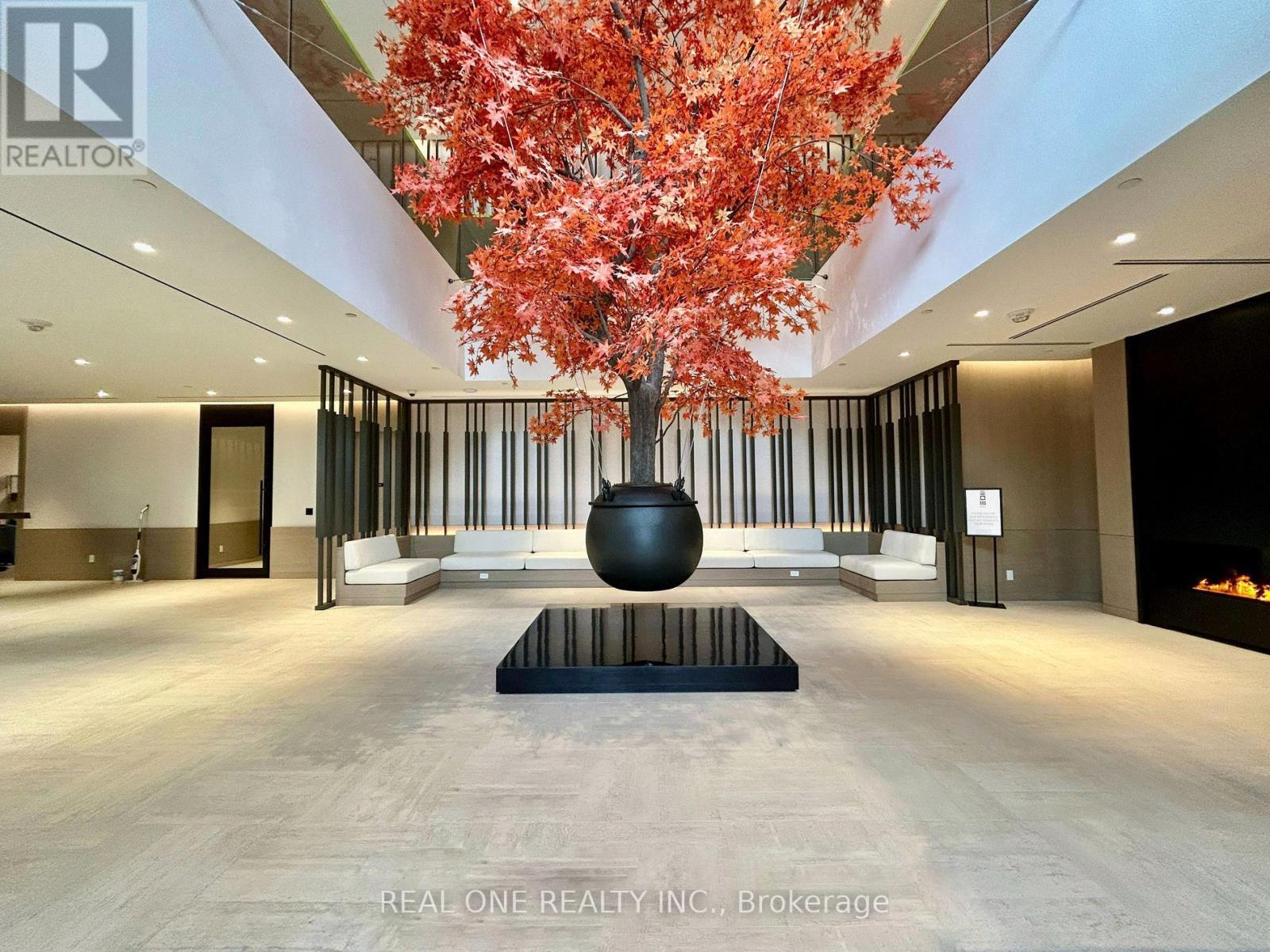 5211 - 4015 The Exchange, Mississauga, Ontario  L5B 0N9 - Photo 2 - W13056102