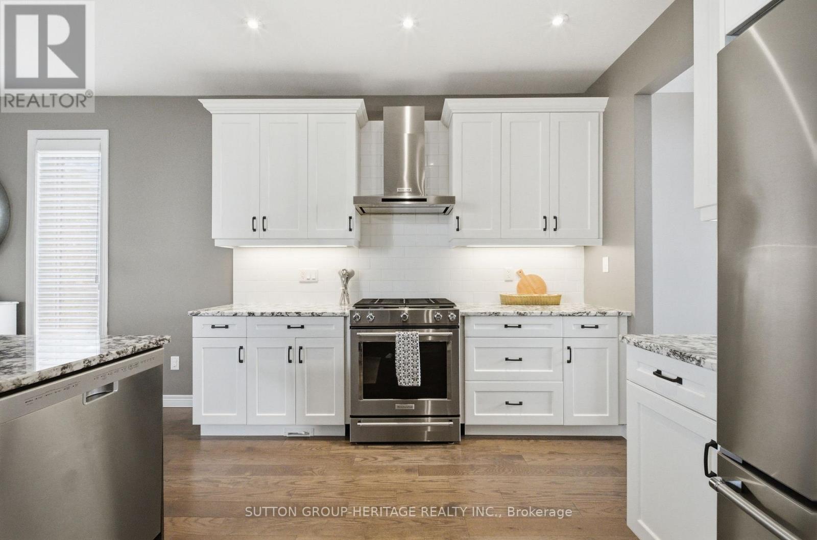 36 Huntingwood Crescent, Kawartha Lakes, Ontario  K0M 1A0 - Photo 10 - X13056008