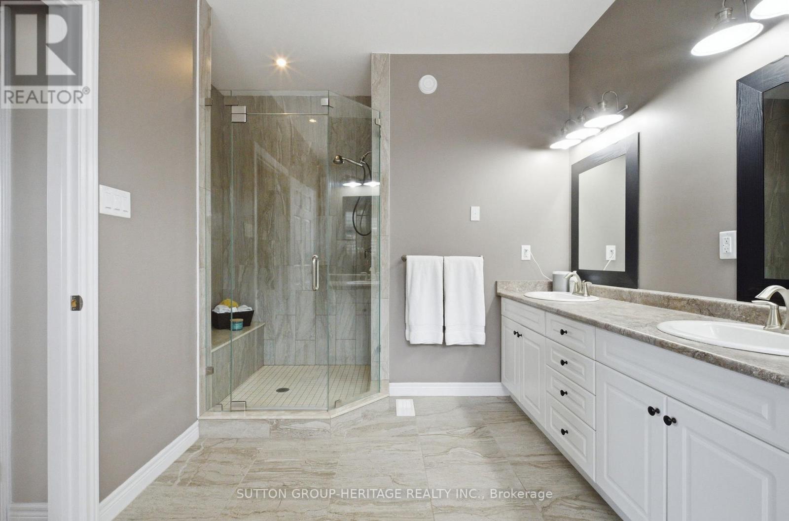 36 Huntingwood Crescent, Kawartha Lakes, Ontario  K0M 1A0 - Photo 18 - X13056008