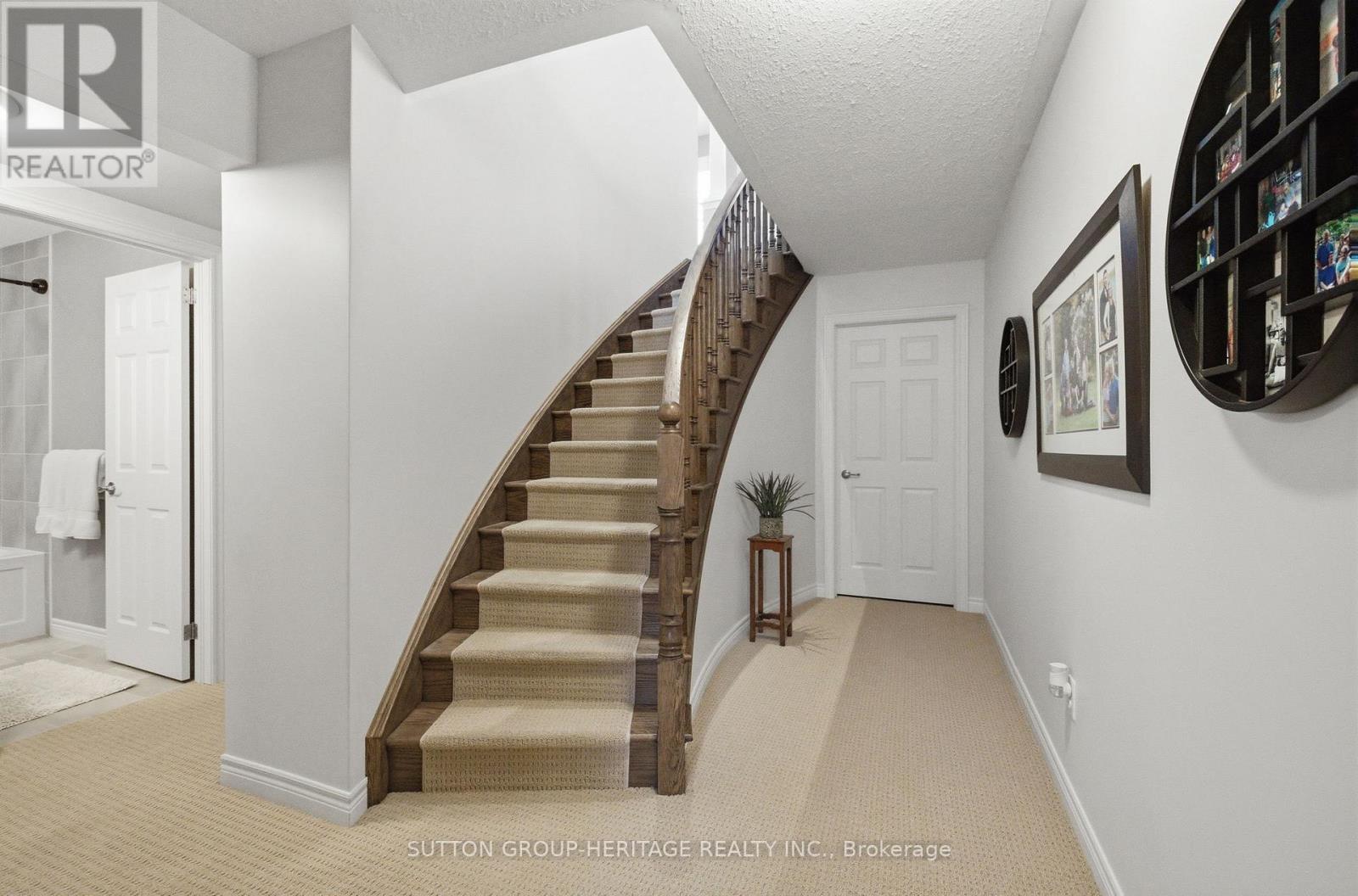 36 Huntingwood Crescent, Kawartha Lakes, Ontario  K0M 1A0 - Photo 24 - X13056008