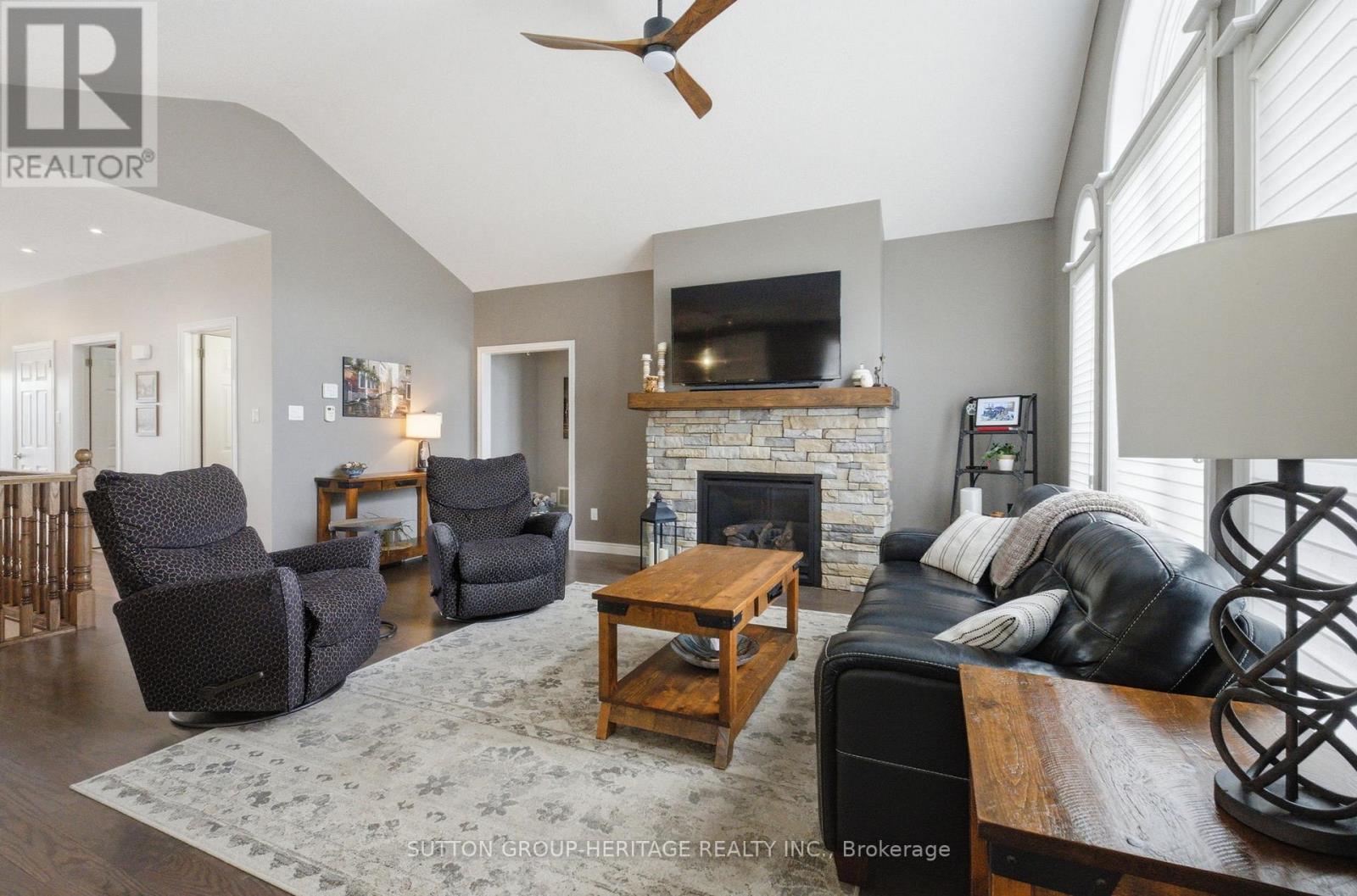 36 Huntingwood Crescent, Kawartha Lakes, Ontario  K0M 1A0 - Photo 7 - X13056008