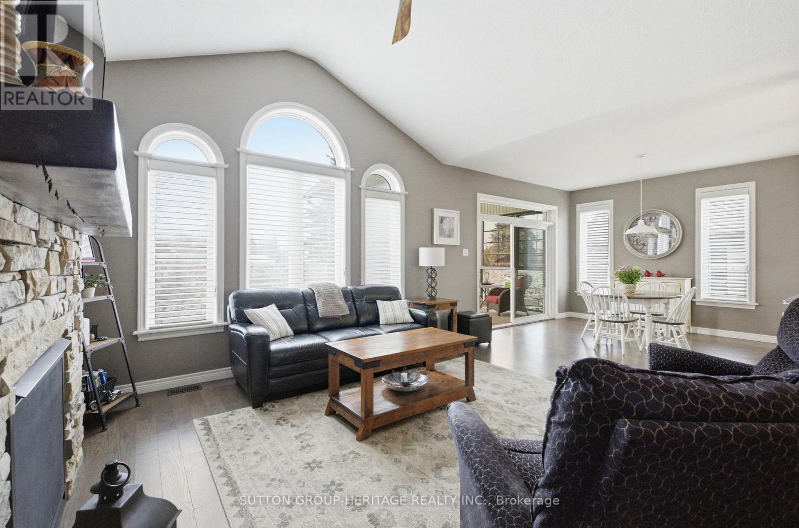 36 Huntingwood Crescent, Kawartha Lakes, Ontario  K0M 1A0 - Photo 8 - X13056008