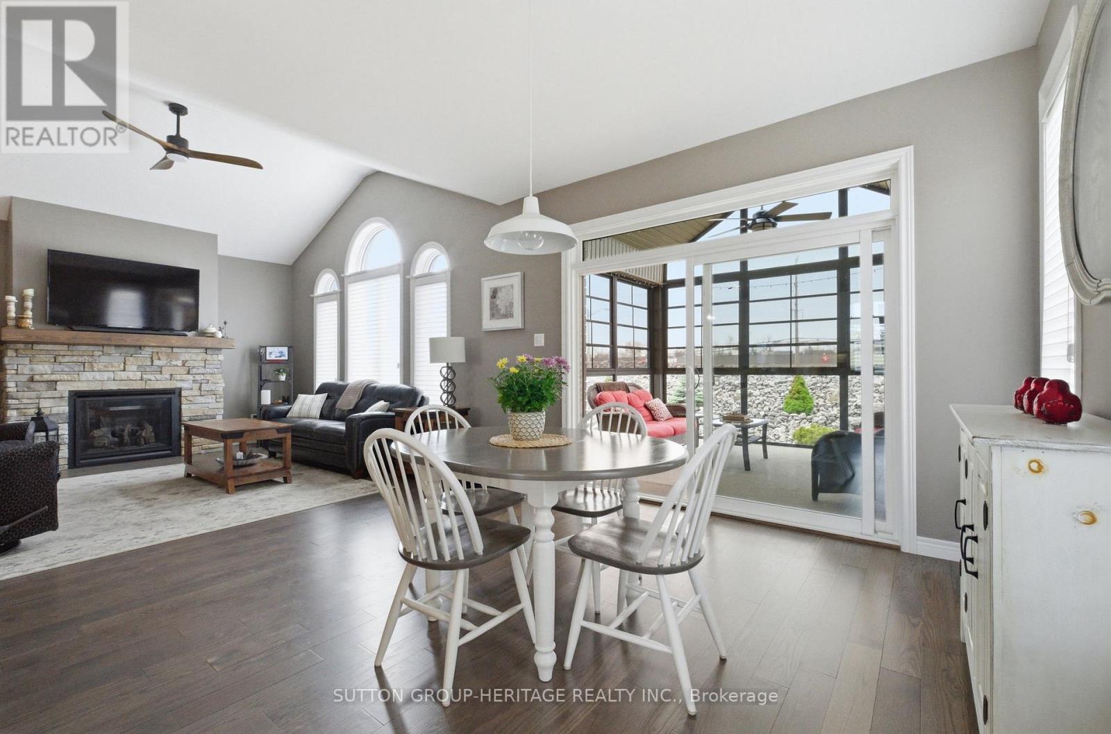 36 Huntingwood Crescent, Kawartha Lakes, Ontario  K0M 1A0 - Photo 9 - X13056008