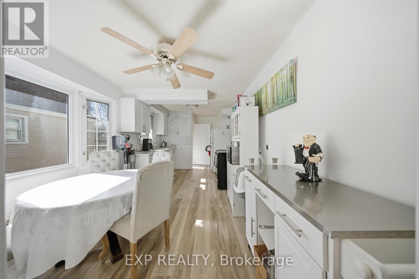 6376 Ash Street, Niagara Falls, Ontario  L2G 2H5 - Photo 4 - X13056030