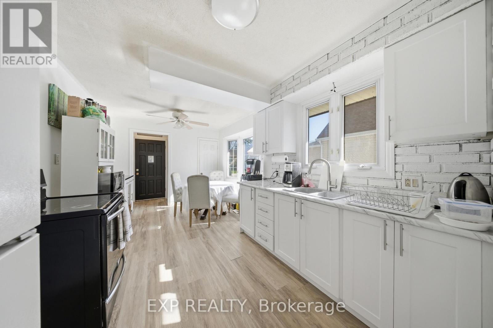 6376 Ash Street, Niagara Falls, Ontario  L2G 2H5 - Photo 9 - X13056030