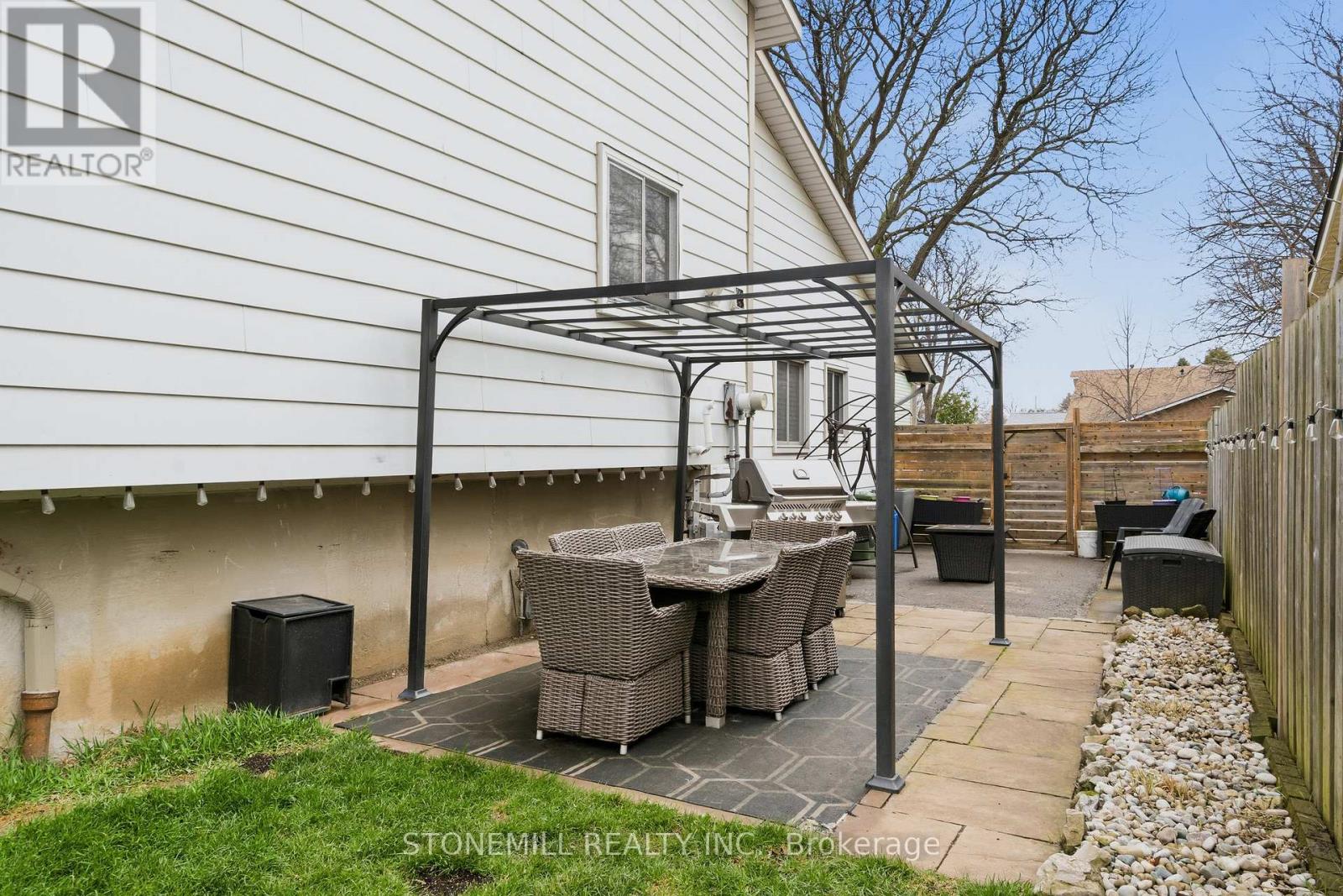 19 Golden Orchard Drive, Hamilton, Ontario  L9C 6J2 - Photo 23 - X13056058