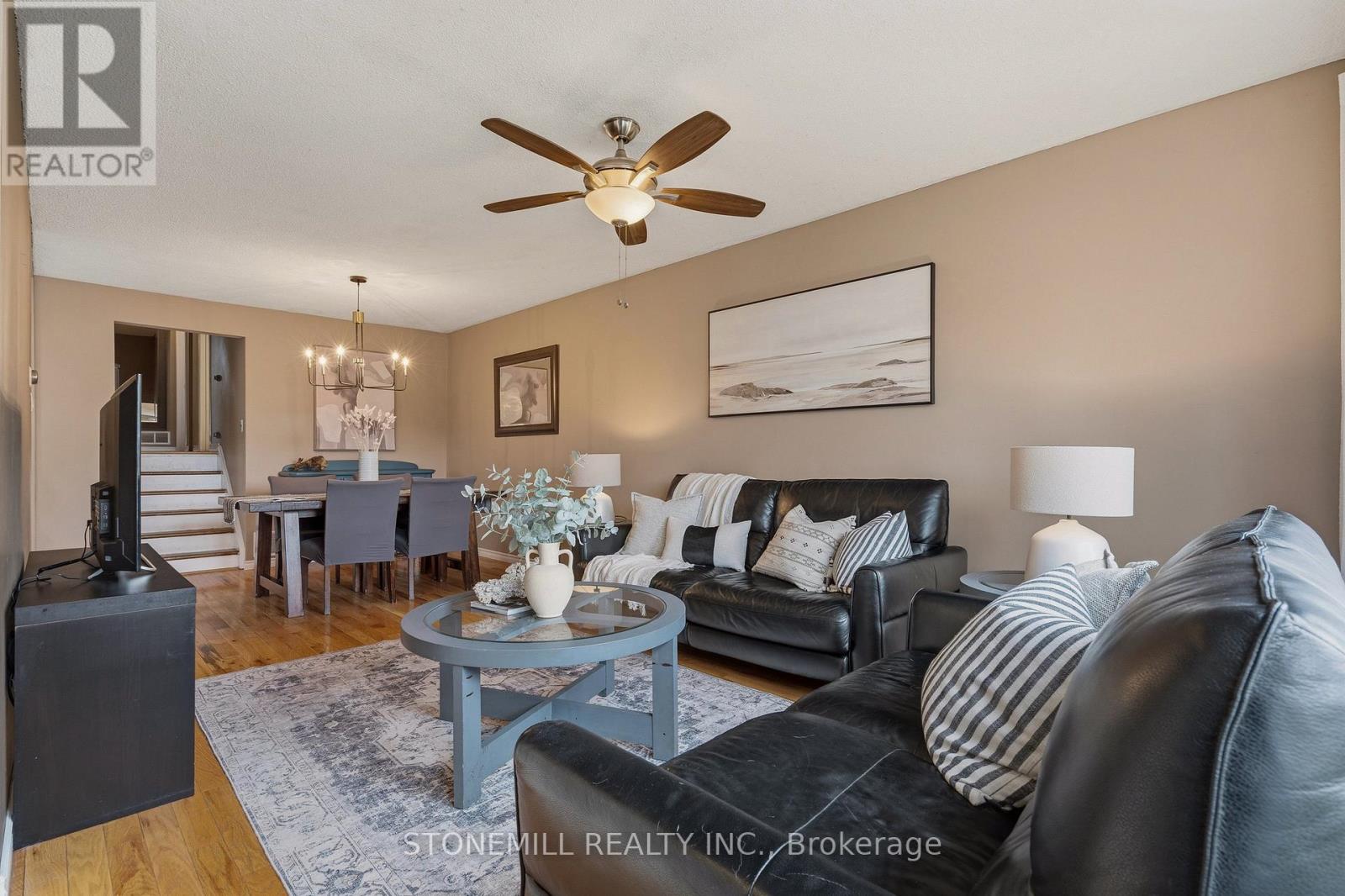 19 Golden Orchard Drive, Hamilton, Ontario  L9C 6J2 - Photo 4 - X13056058