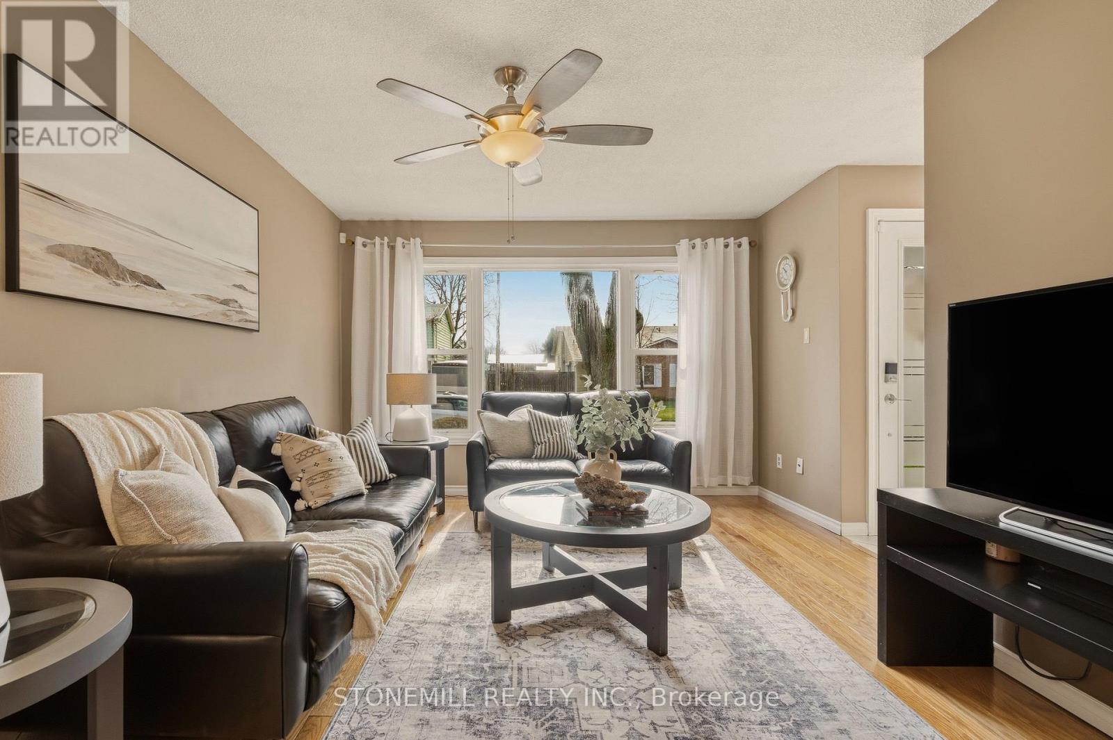 19 Golden Orchard Drive, Hamilton, Ontario  L9C 6J2 - Photo 5 - X13056058