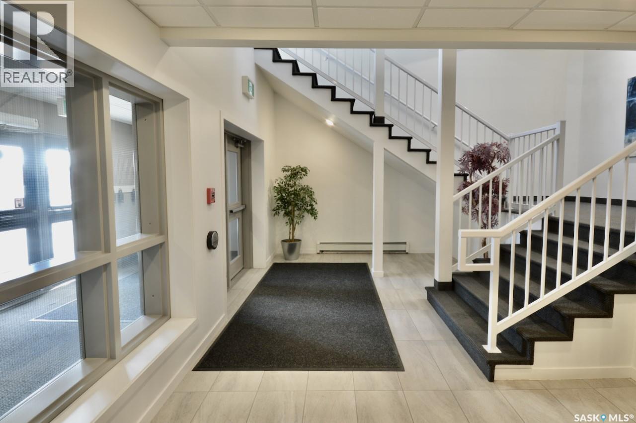 321 545 Hassard Close, Saskatoon, Saskatchewan  S7L 6V3 - Photo 4 - SK034045