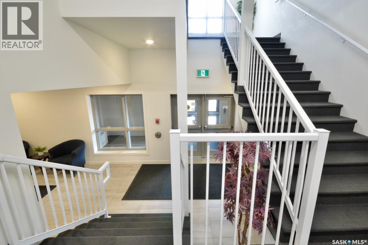 321 545 Hassard Close, Saskatoon, Saskatchewan  S7L 6V3 - Photo 5 - SK034045