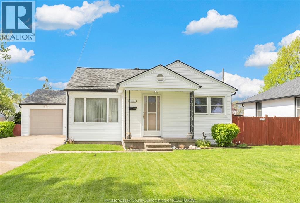 1531 CAMPBELL, Windsor, Ontario
