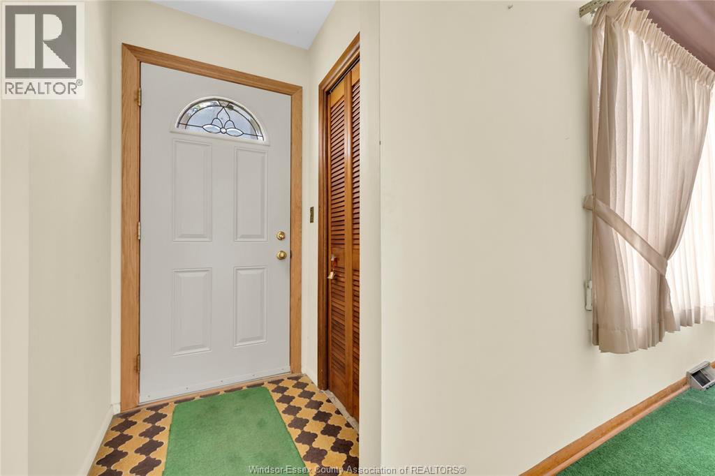 1531 Campbell, Windsor, Ontario  N9B 2K3 - Photo 5 - 26009481