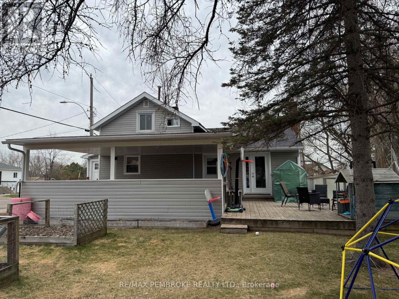 231 Douglas Street, Pembroke, Ontario  K8A 5L4 - Photo 19 - X13056124