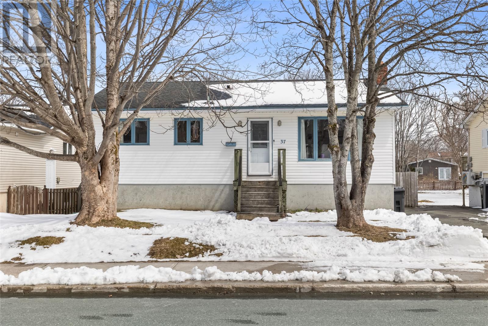 37 Roosevelt Avenue, Mount Pearl, Newfoundland & Labrador  A1N 1Z6 - Photo 1 - 1296674